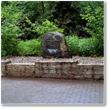 (69/70): Kwatera Hitlera (Wilczy Szaniec) k. Ktrzyna - pomnik walki Niemcw z narodowym socjalizmem